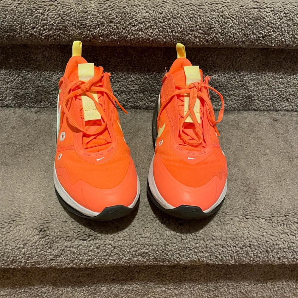 Bright Coral 🪸 Orange Nike Air Max Up Women’s athletic shoes-size 8